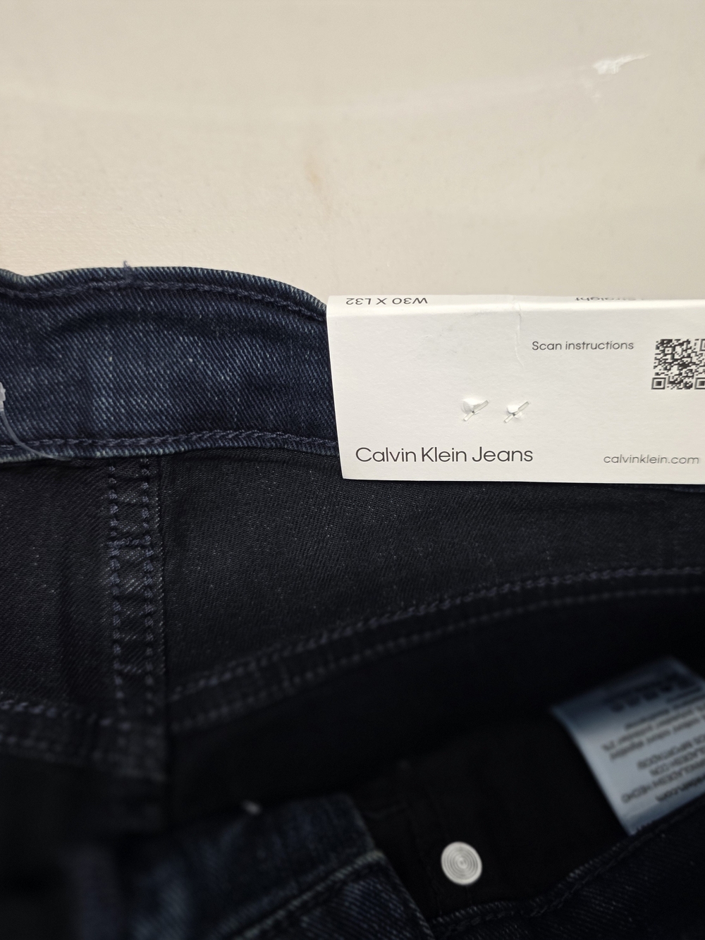 Calvin Klein Straight Leg Jeans Women's Size 30x32 NWT - Picture 5 of 8